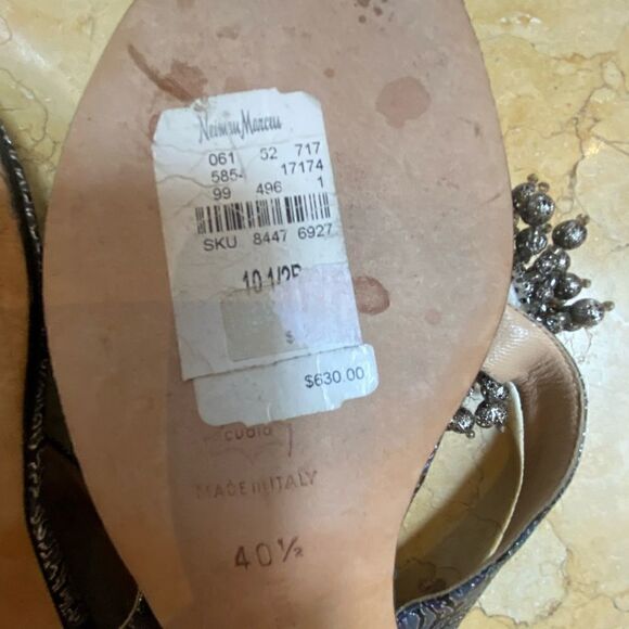 Manolo Blahnik low heel shoes in size 10.5 - Picture 6 of 6